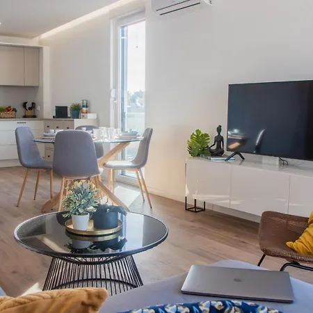 Navale With A Roof Terrace And A Heated Pool Trogir