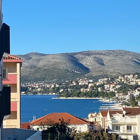 Navale With A Roof Terrace And A Heated Pool Apartment Trogir