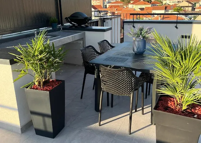 Apartmán Navale With A Roof Terrace And A Heated Pool Trogir