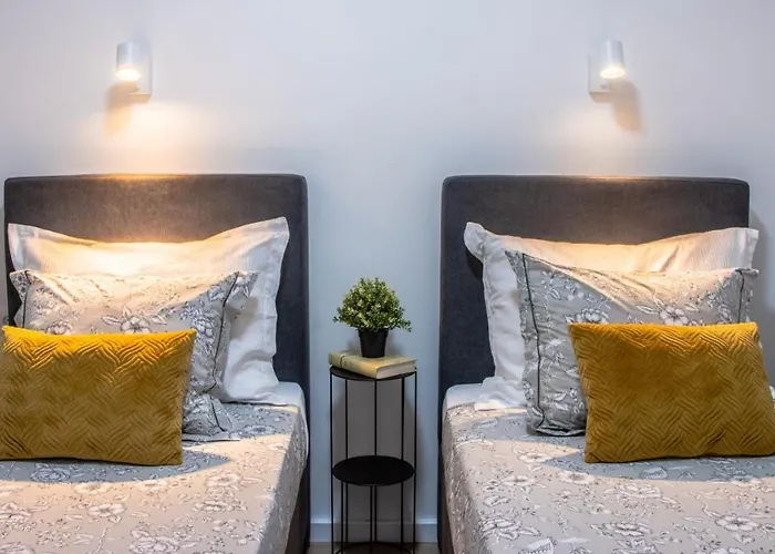 Navale With A Roof Terrace And A Heated Pool *