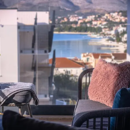 شقة Navale With A Roof Terrace And A Heated Pool *