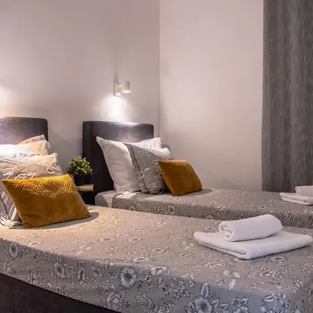 شقة Navale With A Roof Terrace And A Heated Pool تروغير