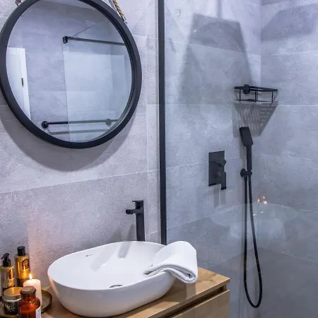 Navale With A Roof Terrace And A Heated Pool * تروغير