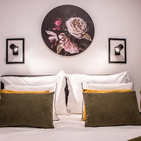 Navale With A Roof Terrace And A Heated Pool