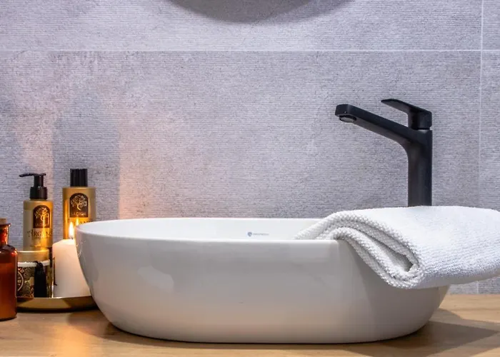 Apartamento Navale With A Roof Terrace And A Heated Pool