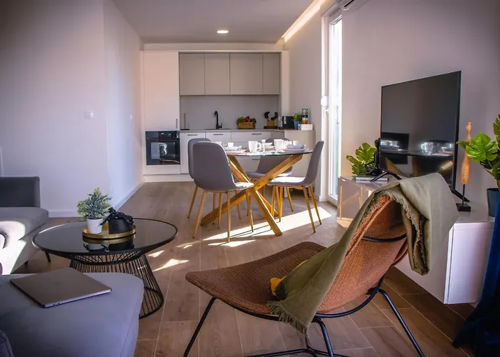 Navale With A Roof Terrace And A Heated Pool *