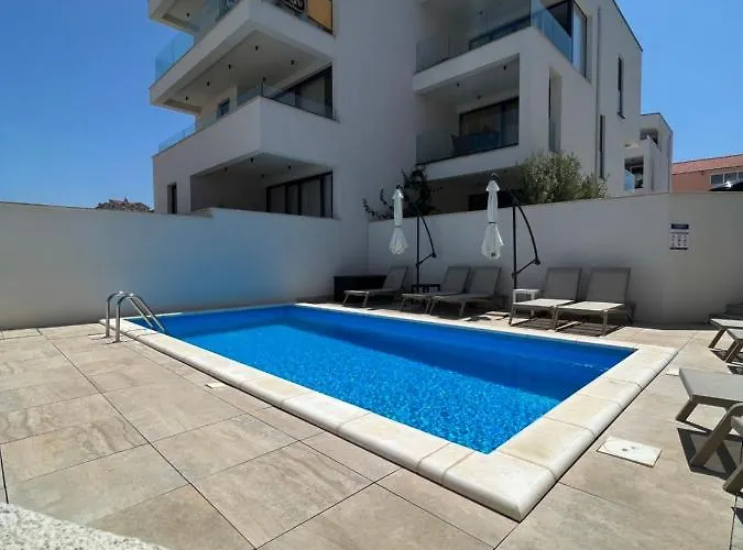 Navale With A Roof Terrace And A Heated Pool * Trogir